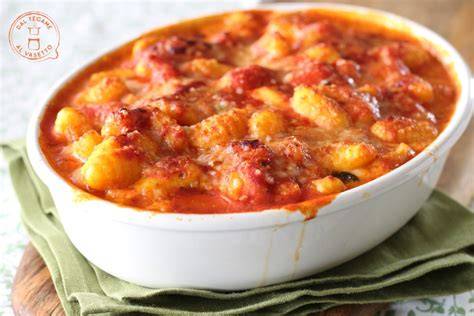 Immagine gnocchi al microonde con salsa
