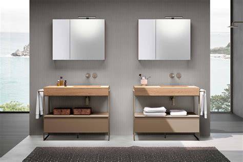 Armadio bagno doppio lavabo usato vista frontale