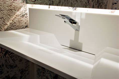 Schema di lavabi su misura in Corian e alternative