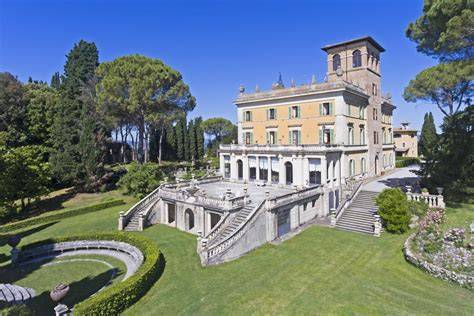 giardino villa storica con terrazza