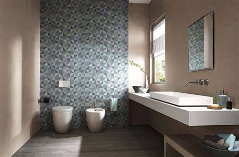 Decorazioni bagno: mosaici colorati per pareti e pavimenti