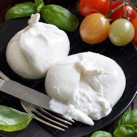 Immagine rapporto tra liquido di governo mozzarella e usi in cucina